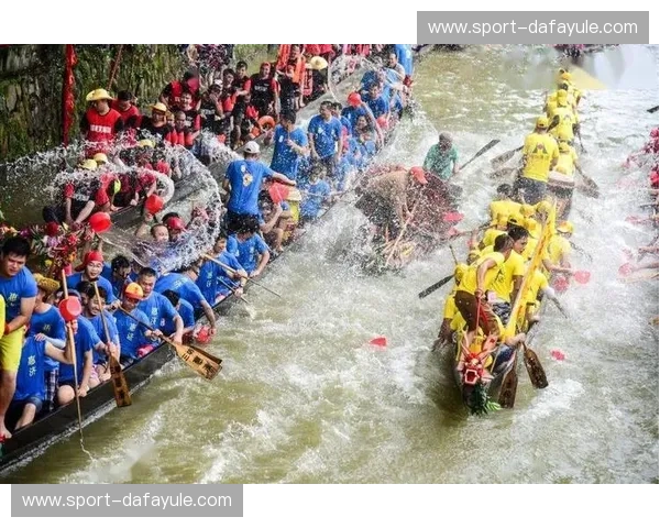 龙舟赛程：激浪之间的节奏与仪式